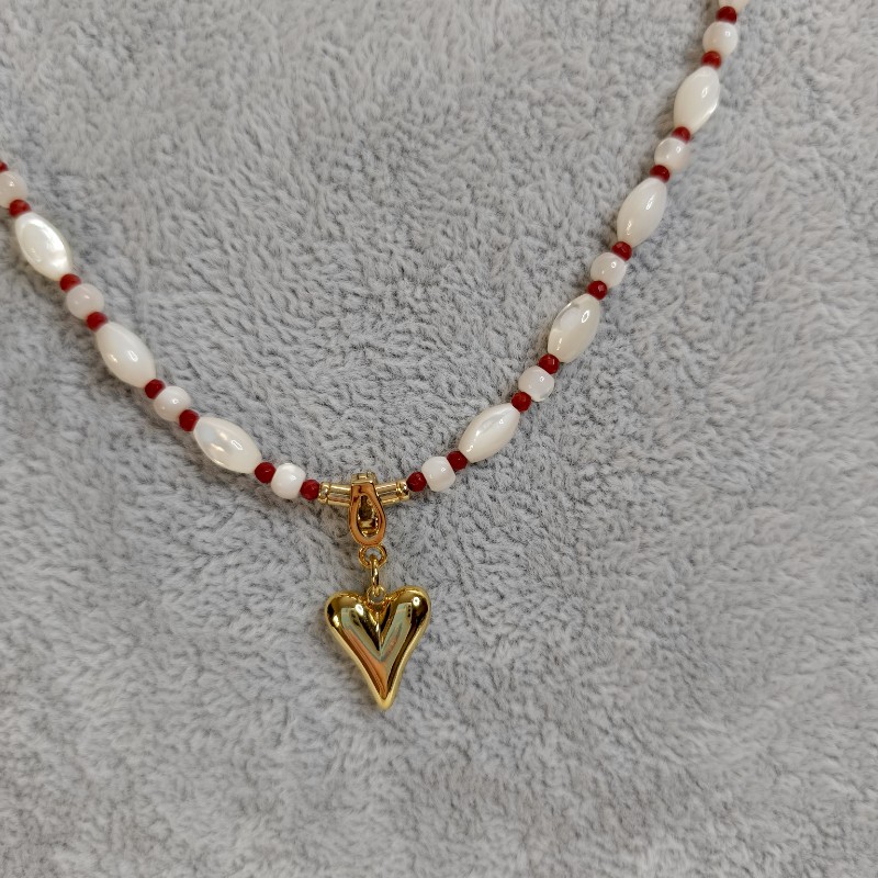 Изображение товара: Чокер из перламутра и коралла.