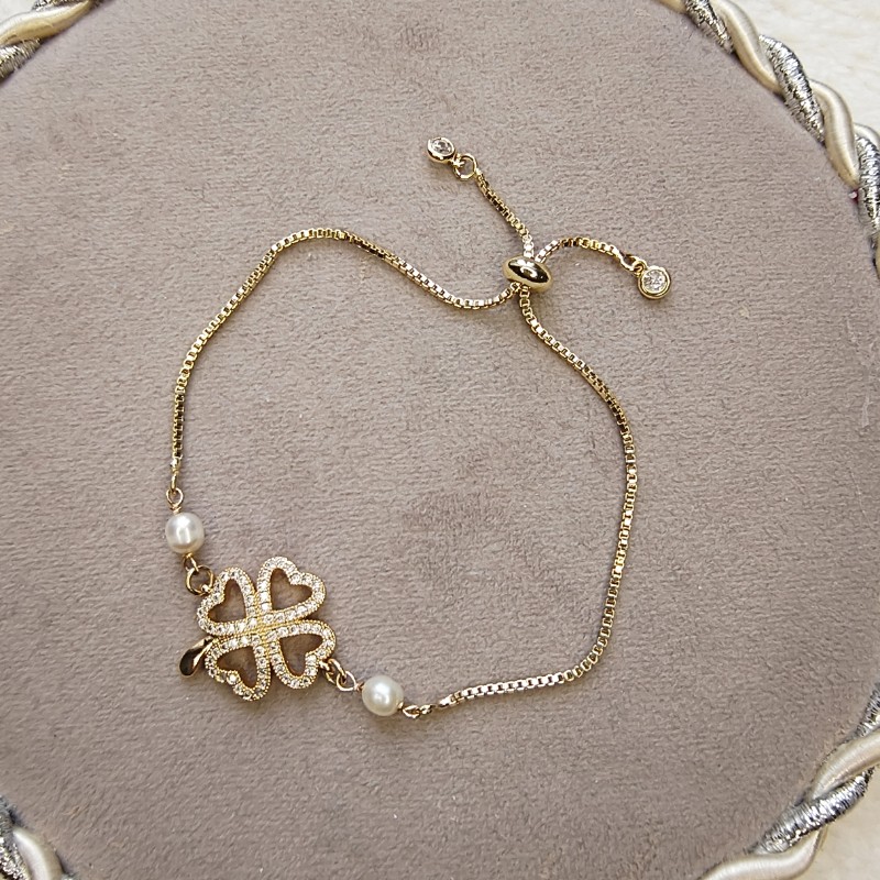 Изображение товара: Браслет с клевером и жемчужинами