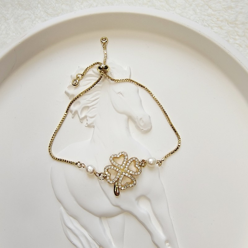 Изображение товара: Браслет с клевером и жемчужинами